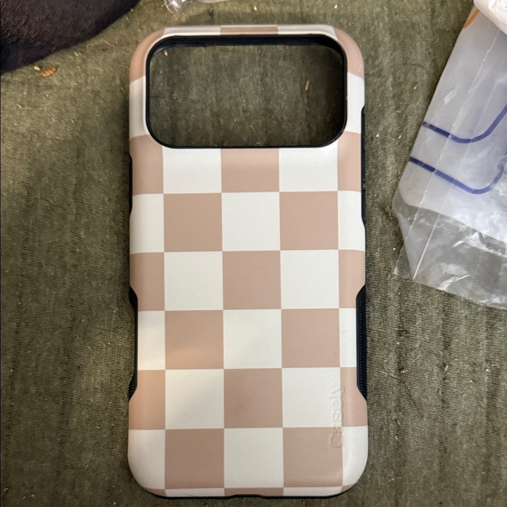 Checkered iPhone 17 Pro Max Case - Tan and White